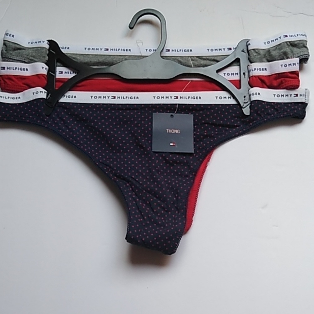 Tommy Hilfiger tong panties (3 pairs)